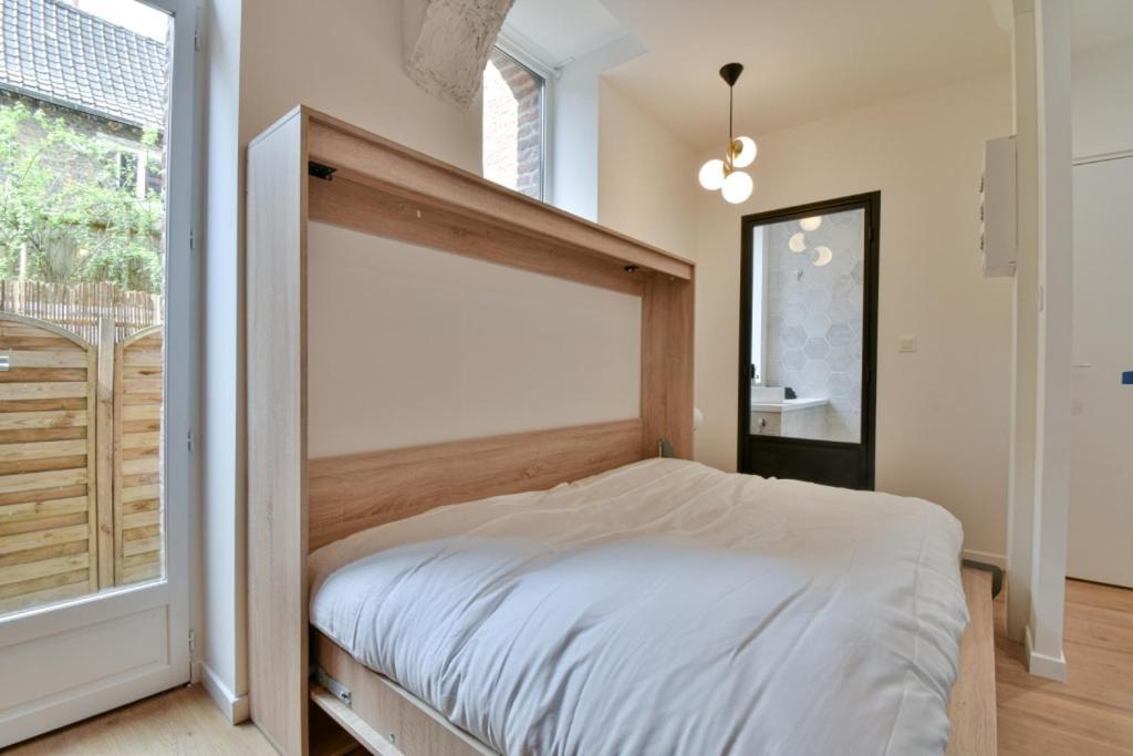 Residence Jean Hardy - Hyper Centre, Parking Gratuit, Wifi, Clim, Gare Valenciennes Exteriör bild