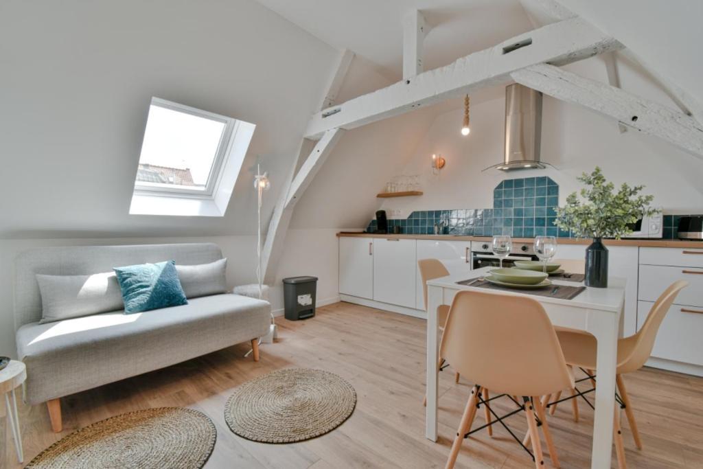 Residence Jean Hardy - Hyper Centre, Parking Gratuit, Wifi, Clim, Gare Valenciennes Exteriör bild